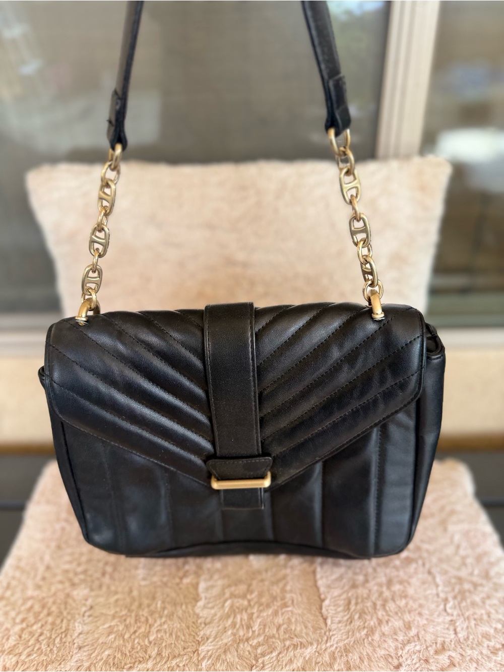 Classic Black Quilted Shoulder Bag with Gold Chain